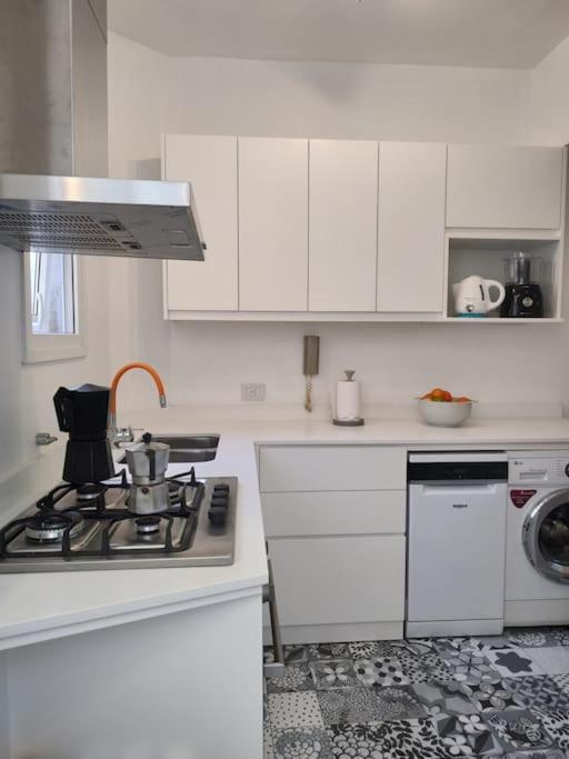 Clasico Y Moderno Departamento En El Corazon De Buenos Aires Apartamento Exterior foto